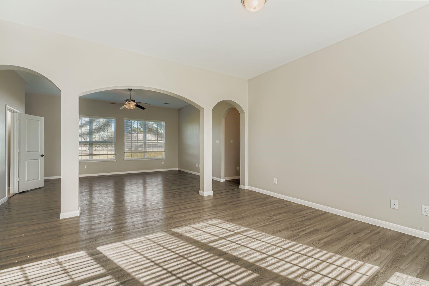 18315 Woods End