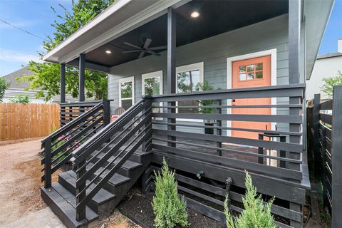 Photo of 1308 Sydnor Street, Houston, TX 77020 (MLS # 57932633)