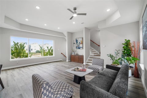 Photo of 1222 W 18th Street, Houston, TX 77008 (MLS # 59255593)