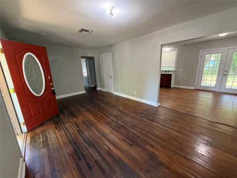 Photo of 1211 17th Avenue N, Texas City, TX 77590 (MLS # 36083290)