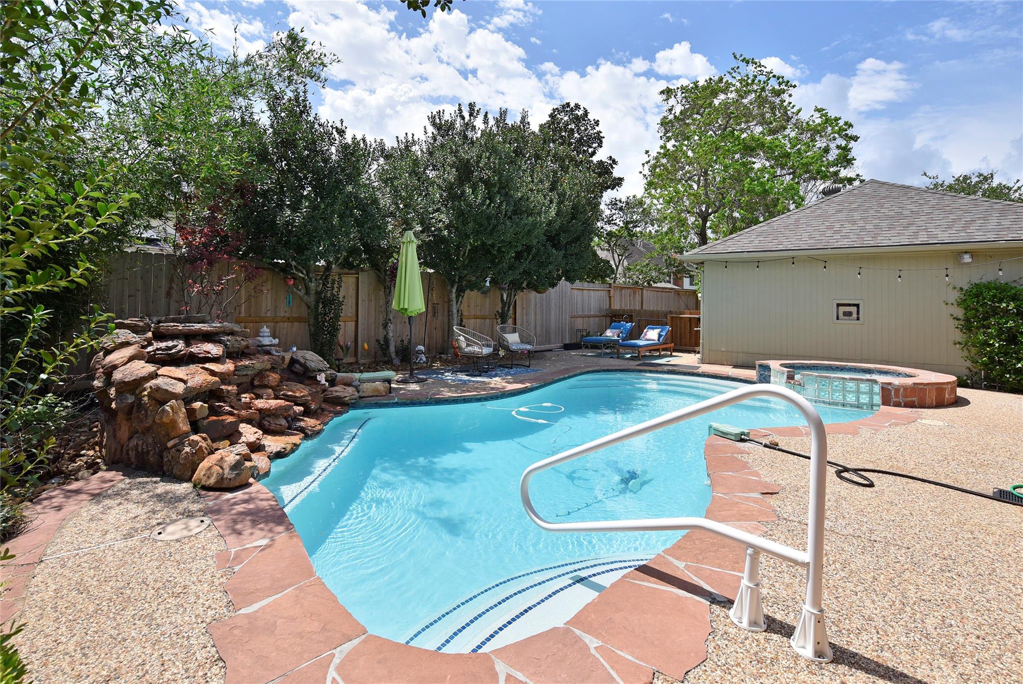 3862 W Wisteria Circle