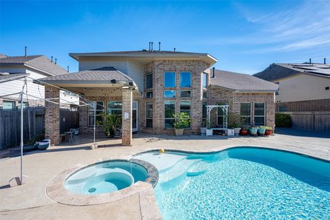 Photo of 3015 Cooper Hawk Lane, Richmond, TX 77406 (MLS # 62204721)