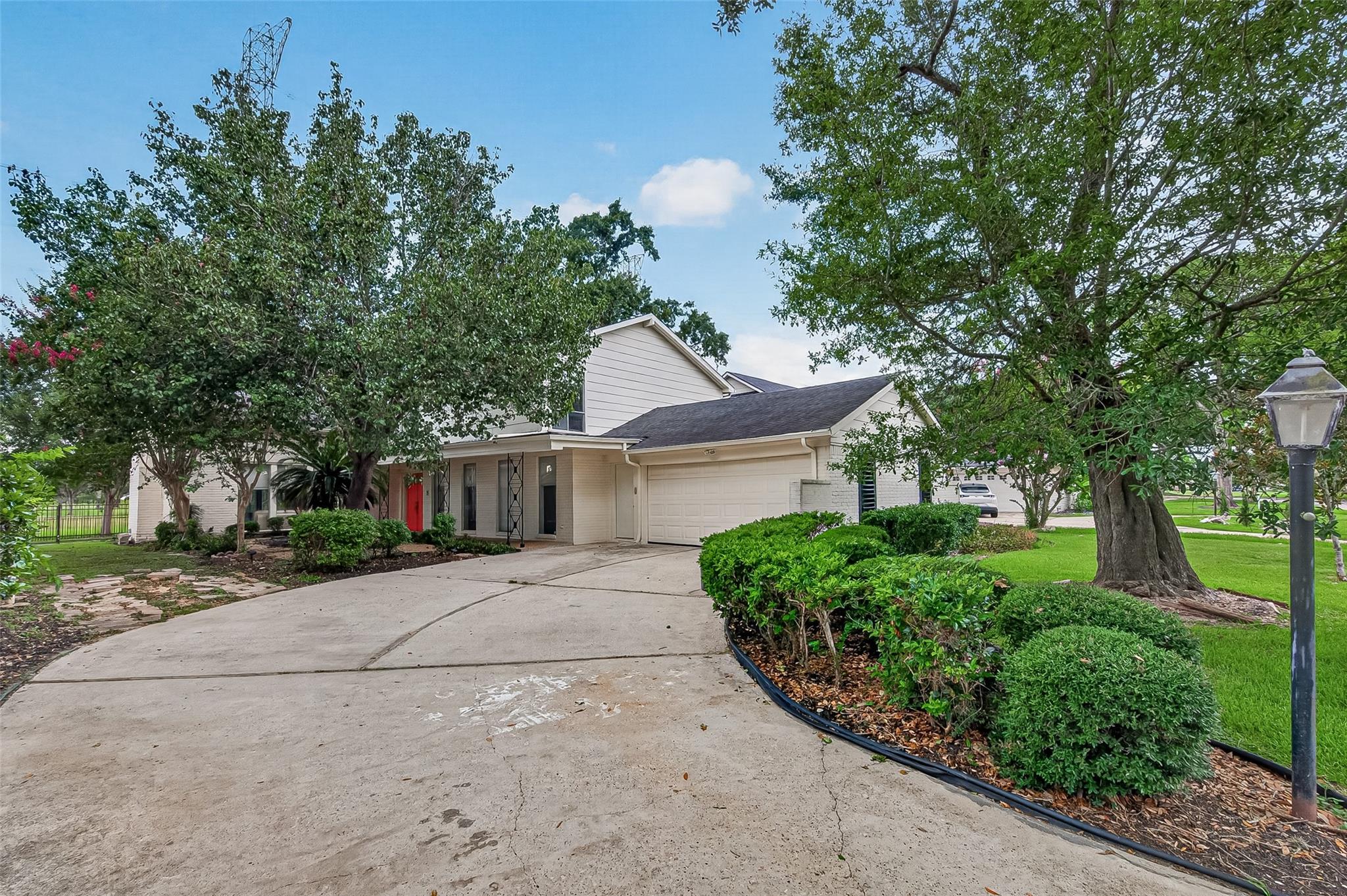 2714 Fairway Drive