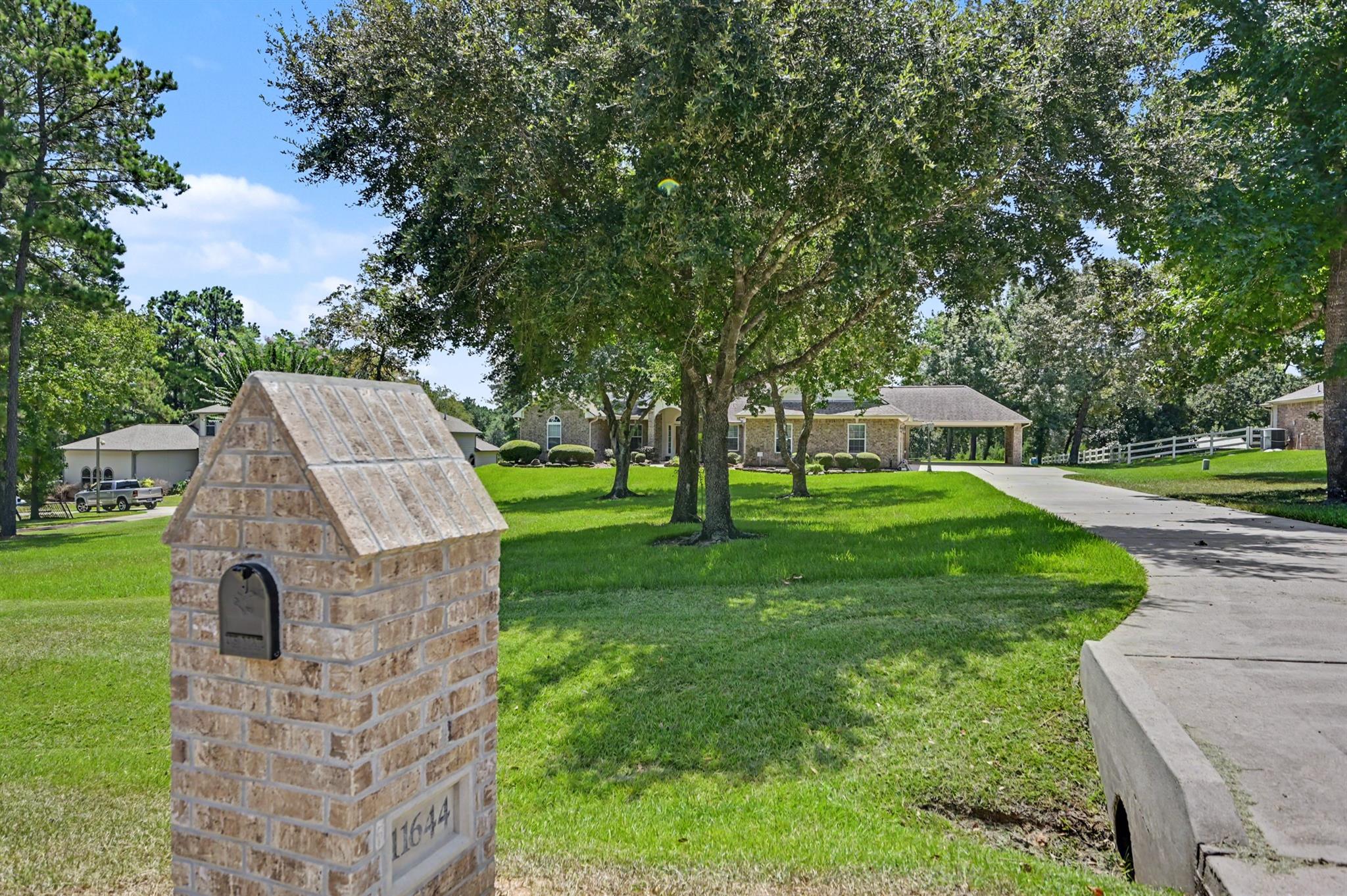 11644 King Edward Court