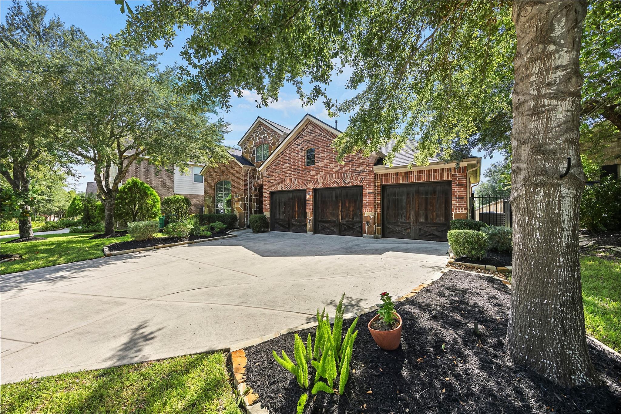 35 Woodmoor Place