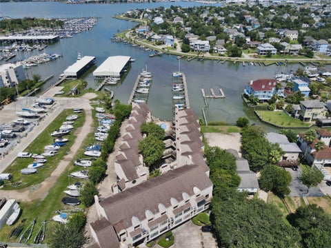 Condo For Sale - 1140 Fm-2094 Rd #104A<br/> Kemah, TX 77565