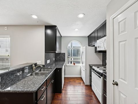 Tiny photo for 1405 Bailey Street, Houston, TX 77019 (MLS # 66894053)