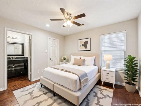 Tiny photo for 1405 Bailey Street, Houston, TX 77019 (MLS # 66894053)
