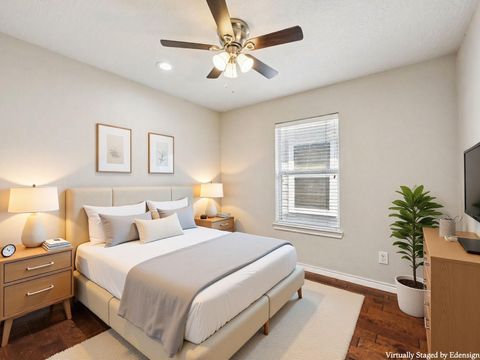 Tiny photo for 1405 Bailey Street, Houston, TX 77019 (MLS # 66894053)