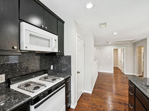 Tiny photo for 1405 Bailey Street, Houston, TX 77019 (MLS # 66894053)