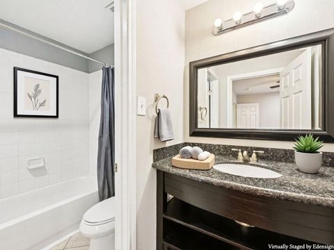 Tiny photo for 1405 Bailey Street, Houston, TX 77019 (MLS # 66894053)