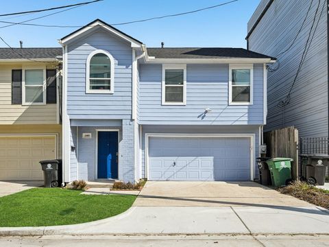 Tiny photo for 1405 Bailey Street, Houston, TX 77019 (MLS # 66894053)