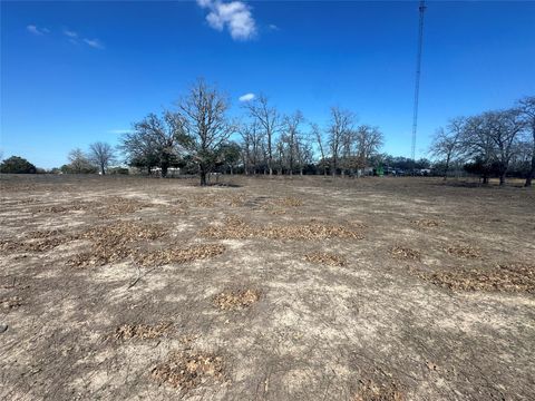 Vacant Land For Sale - TBD W I 10 Frontage Road<br/> Flatonia, TX 78941