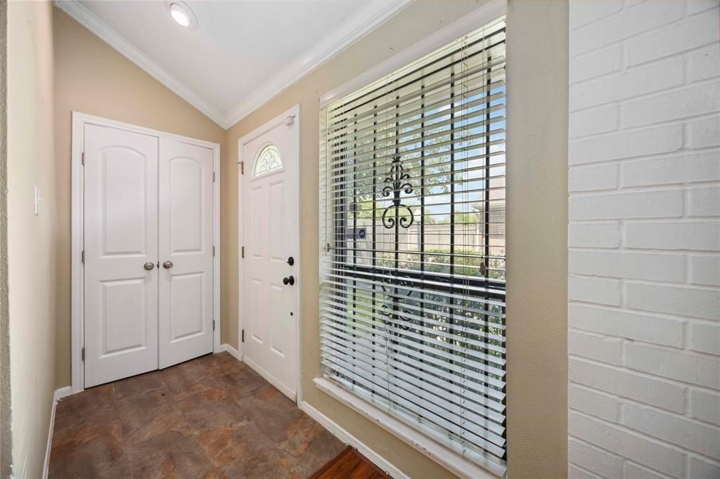 Photo of 13882 Hollowgreen Drive #810, Houston, TX 77082 (MLS # 29802442)