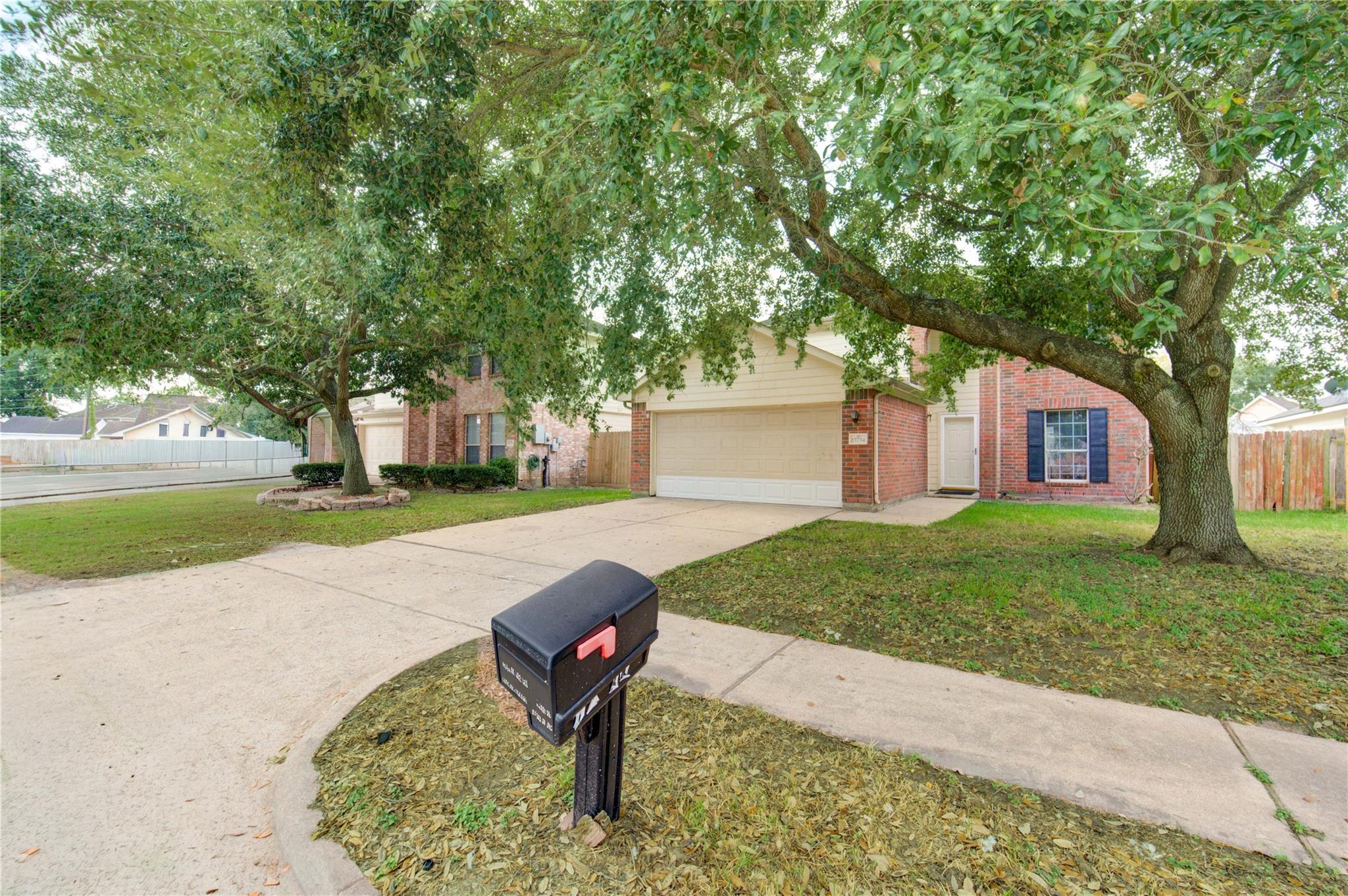 15734 Briargate Court