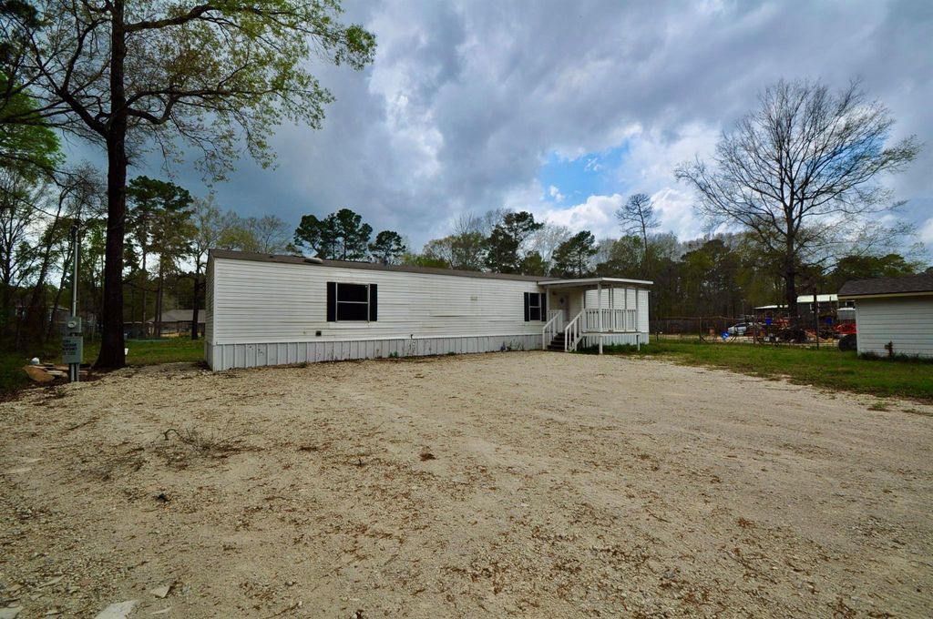 Photo of 25964 Thatcham, New Caney, TX 77357 (MLS # 72238369)