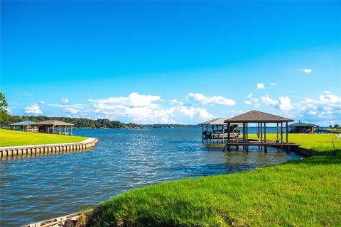 Photo of 225 Peninsula Drive, Livingston, TX 77351 (MLS # 8104311)
