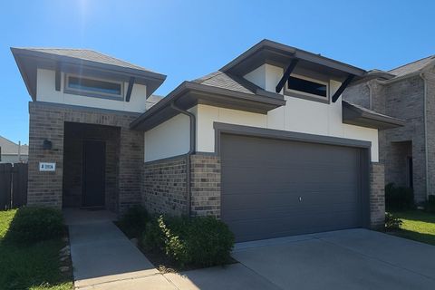 Photo of 20327 Rainflower Bay Lane, Richmond, TX 77407 (MLS # 36821091)