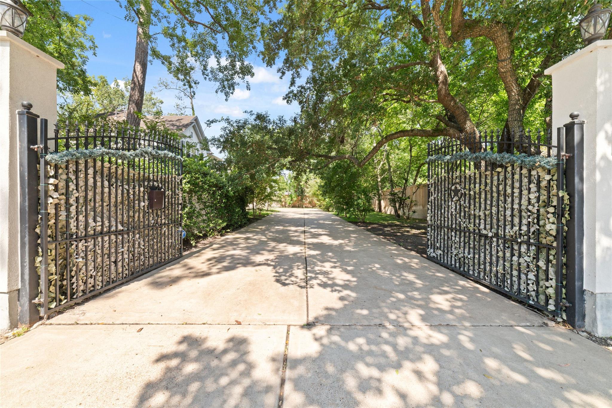 335 Voss Road