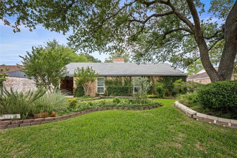 Photo of 12210 Waldemar Drive, Houston, TX 77077 (MLS # 90937438)