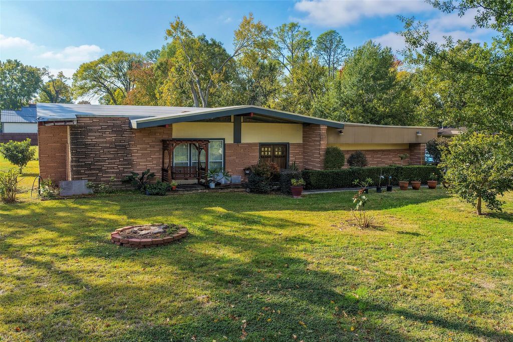 Photo of 9217 Sequoia Drive, Houston, TX 77041 (MLS # 40597333)