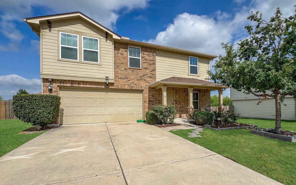 Photo of 132 Leon River Loop, Hutto, TX 78634 (MLS # 20396420)