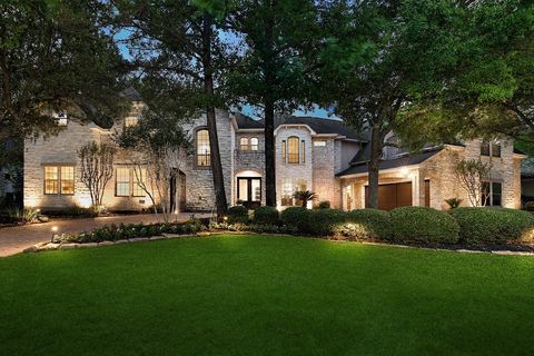 Photo of 19 Hunnewell Way, The Woodlands, TX 77382 (MLS # 83025554)