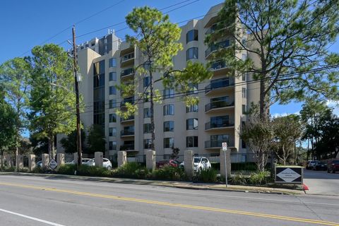 Photo of 661 Bering Drive #310, Houston, TX 77057 (MLS # 96663356)