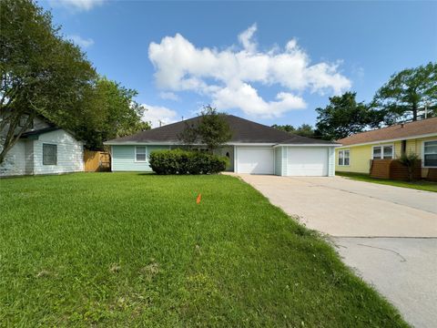 Photo of 119 Marshall Street, League City, TX 77573 (MLS # 15735938)