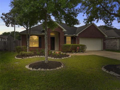 Homes For Sale - 18027 Redbud Terrace Lane<br/> Harris County, Cypress, TX 77433