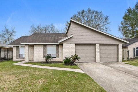 Photo of 2007 Deerhurst Lane, Houston, TX 77088 (MLS # 69349293)