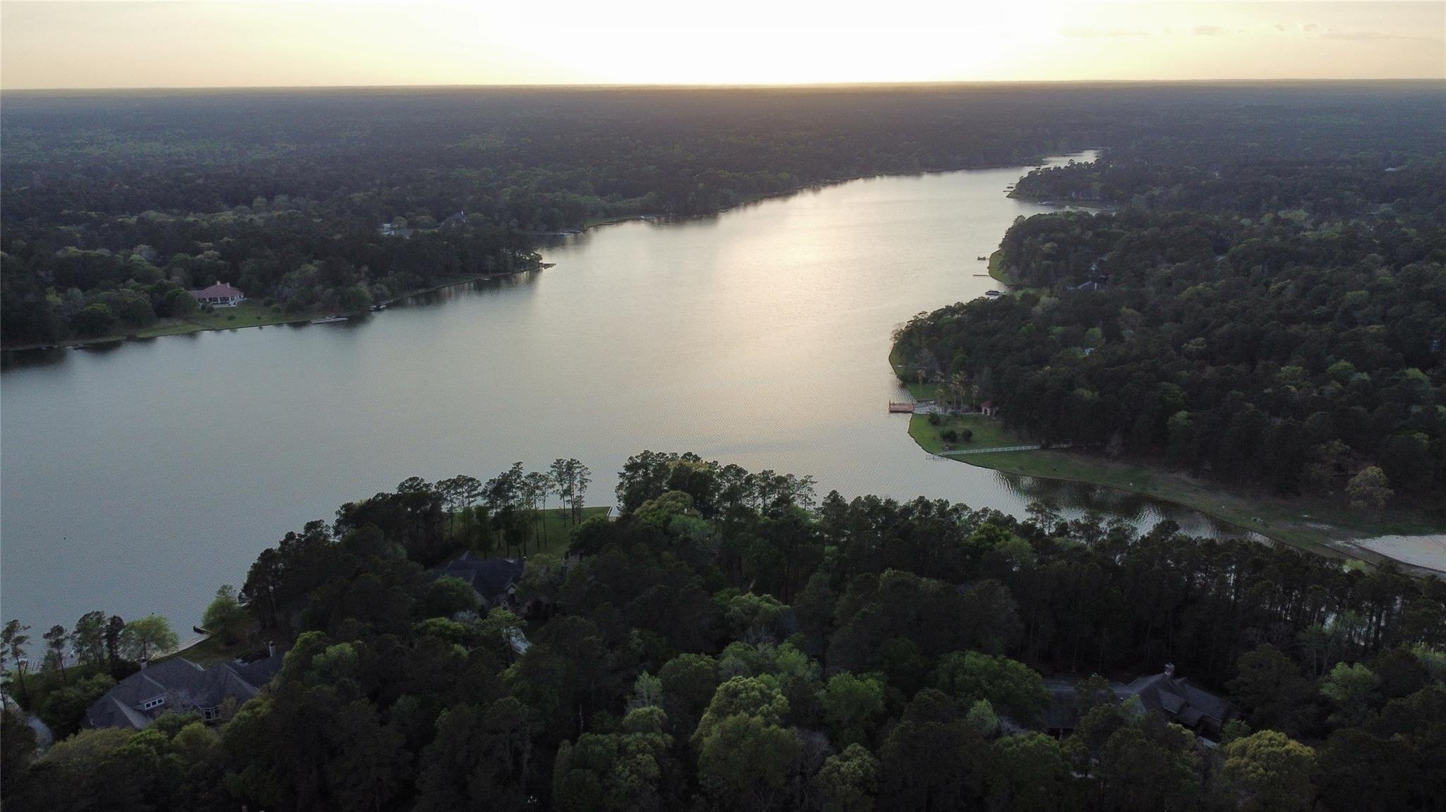 19103 Country Lake Dr