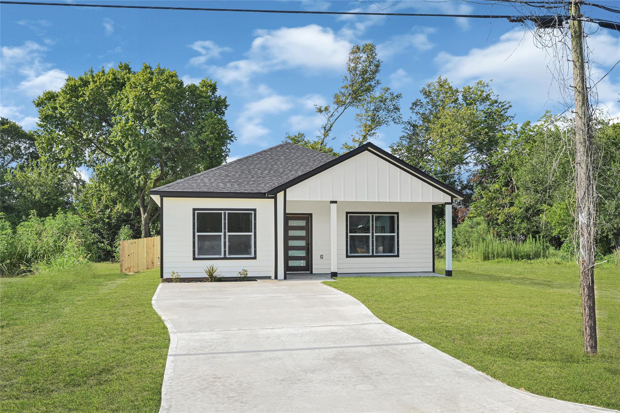 2429 Boss Street