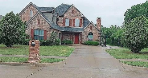 Homes For Sale - 1125 Wishing Well Court<br/> Cedar Hill, TX 75104