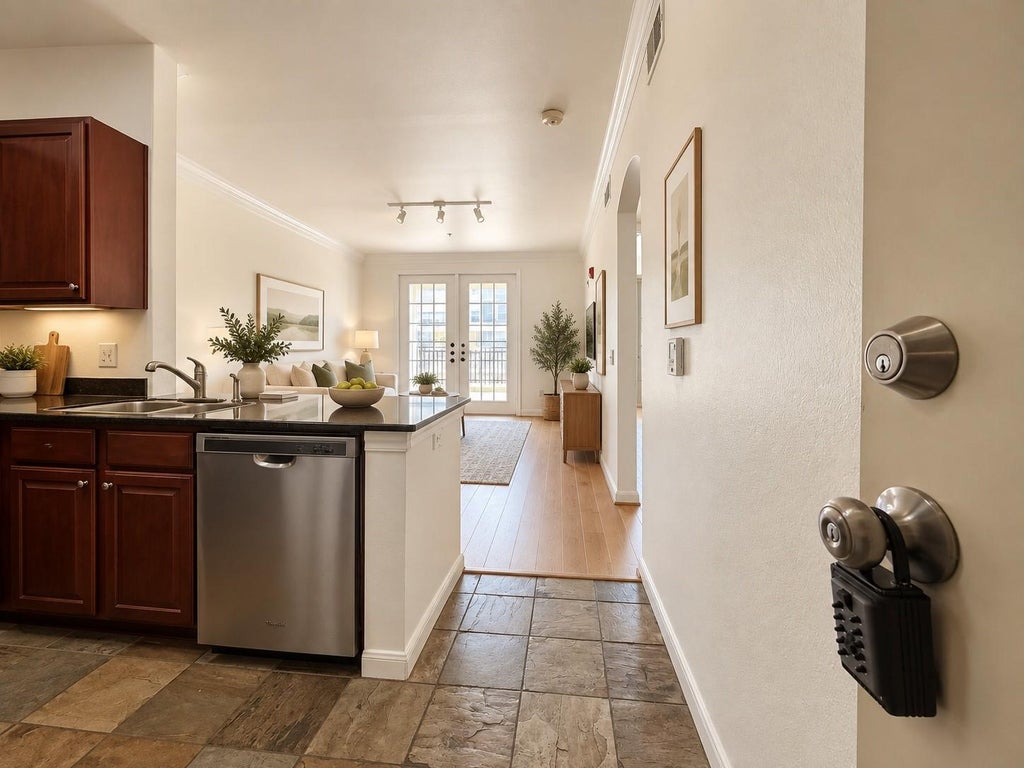 Photo of 7575 Kirby Drive #1104, Houston, TX 77030 (MLS # 19480558)