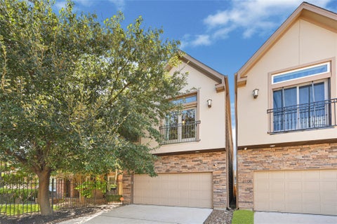 Photo of 2110 Winbern Street, Houston, TX 77004 (MLS # 89573708)