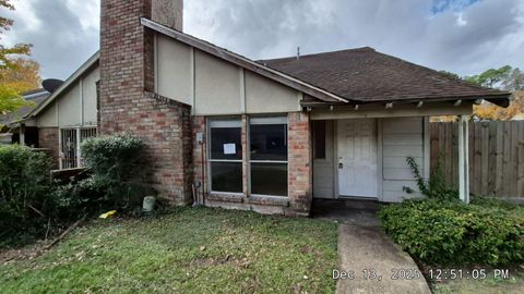 Photo of 5618 Easthampton Drive #D, Houston, TX 77039 (MLS # 11433622)