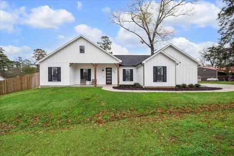 Photo of 25747 Beaver Run Drive, Huffman, TX 77336 (MLS # 68667444)