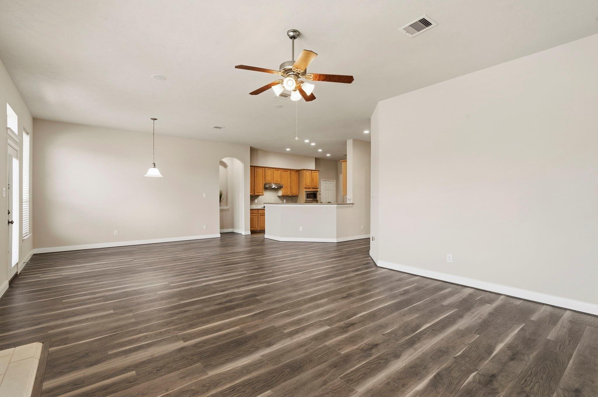 6843 Loupe Lane