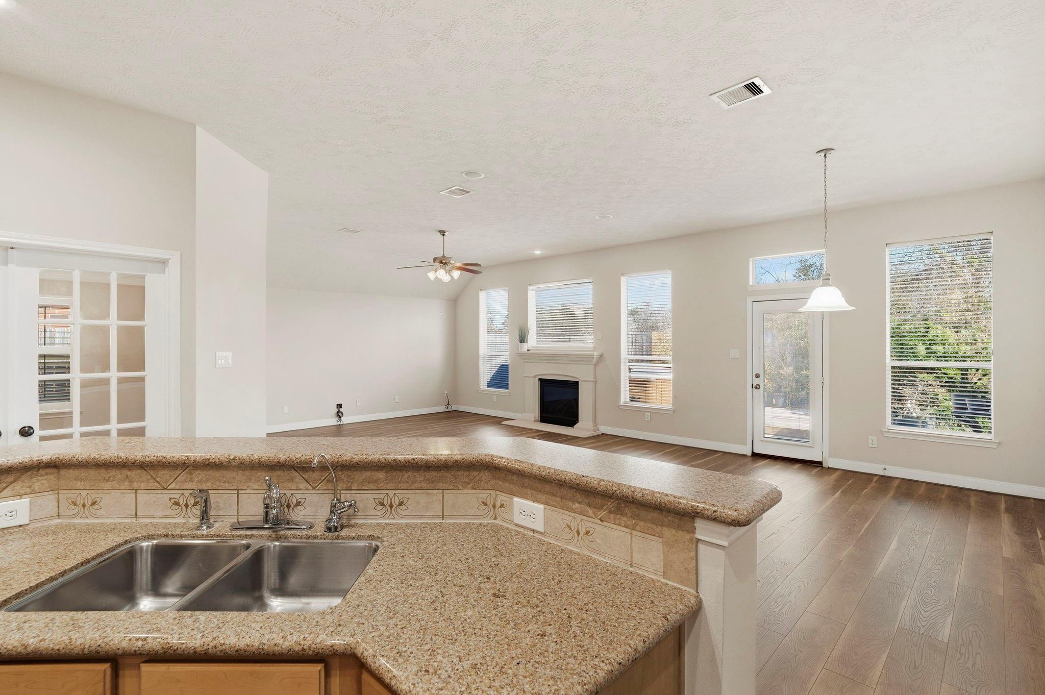 6843 Loupe Lane