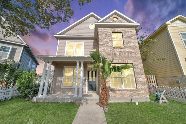 14414 SUMMER GARDEN DR, HOUSTON, TX 77083 - Image 3e8385df254018a2e7f6b2d5724a333d/337294852