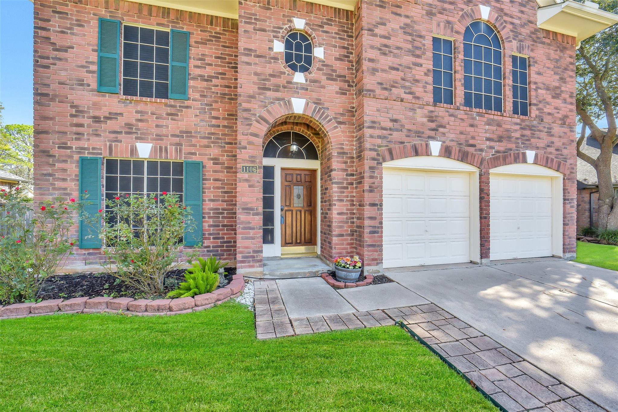 1106 Pecan Crest Court