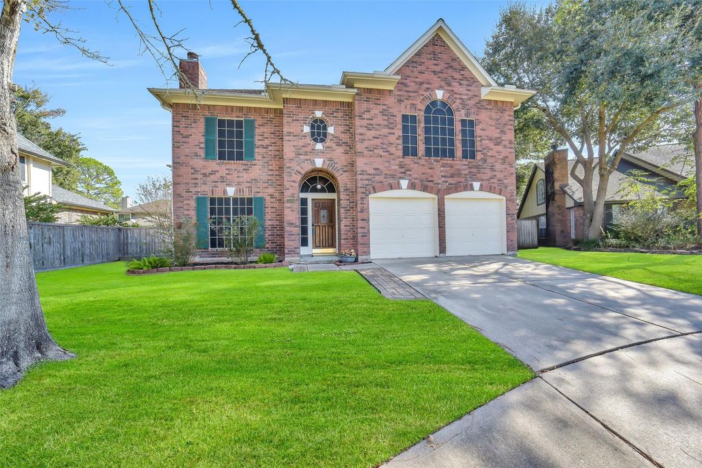 Photo of 1106 Pecan Crest Court, Sugar Land, TX 77479 (MLS # 51834542)