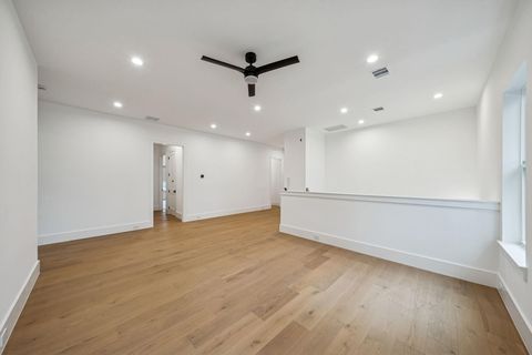 1227 Howard Lane Bellaire TX 77401