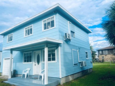 Photo of 6004 Avenue T, Galveston, TX 77551 (MLS # 17161454)