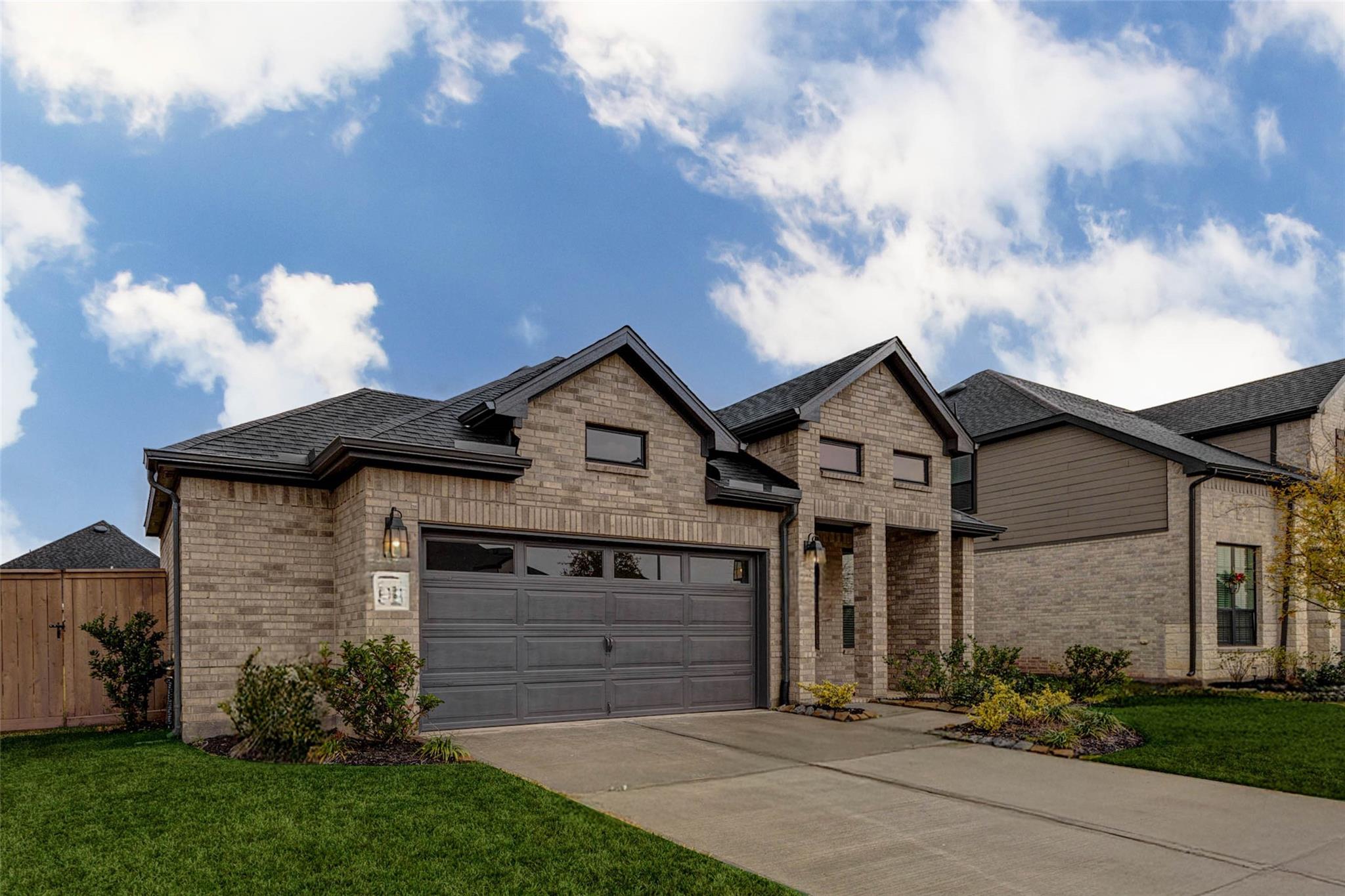25314 Rothesay Lane