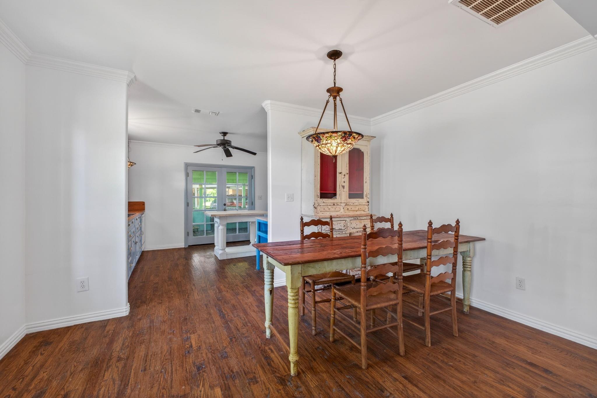 112 E Market Street