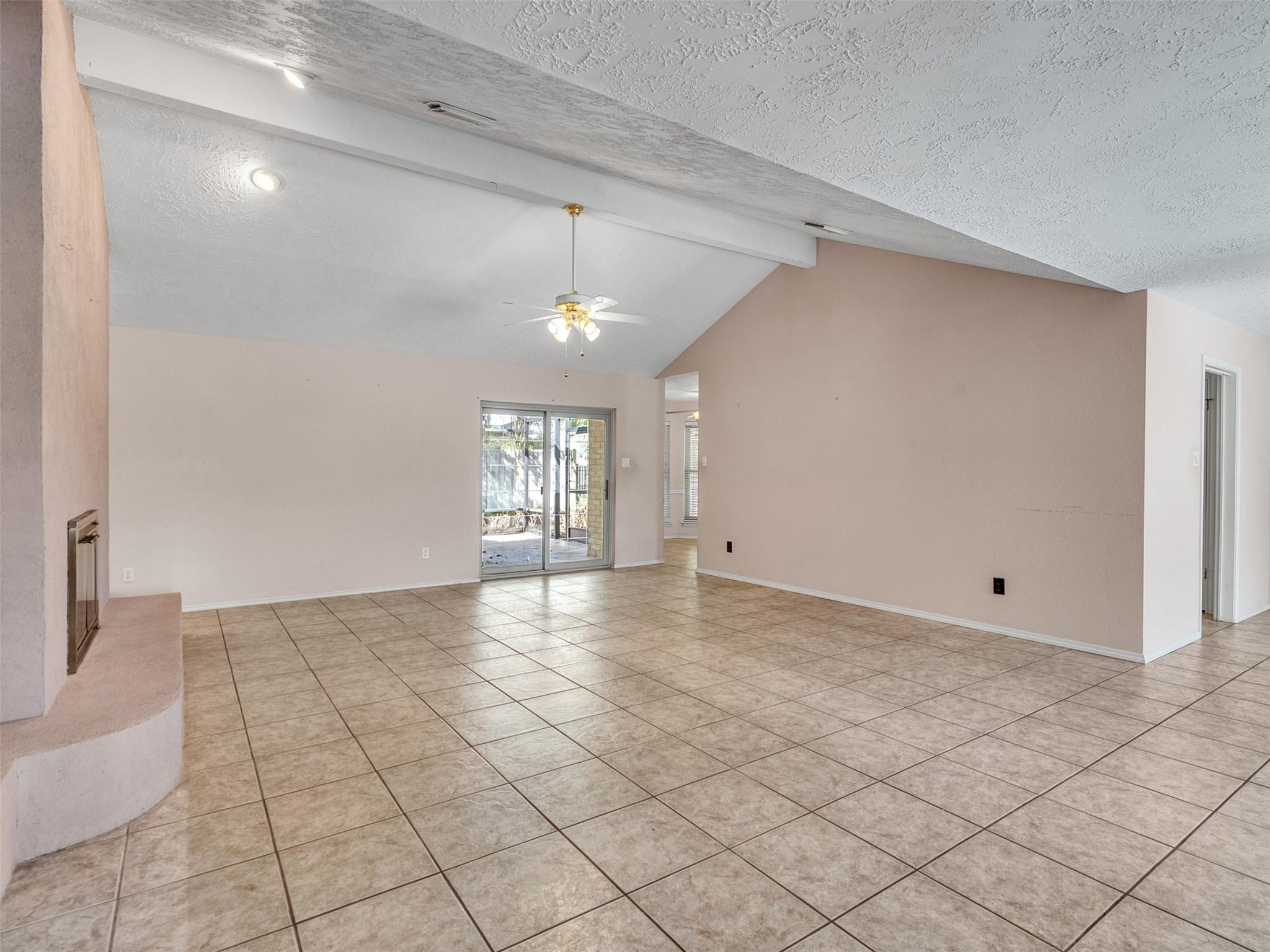 2819 Poplar Creek Lane