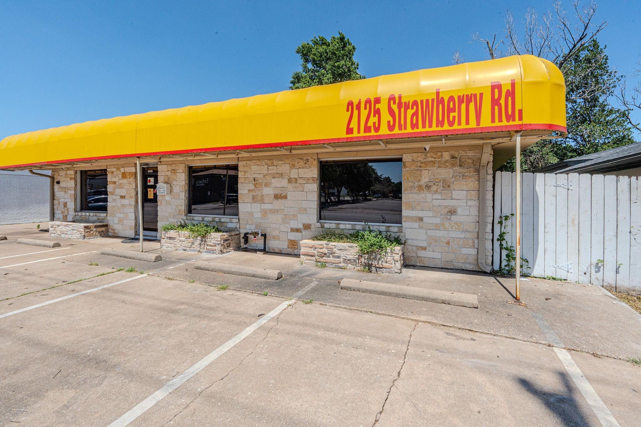 2125 Strawberry Road