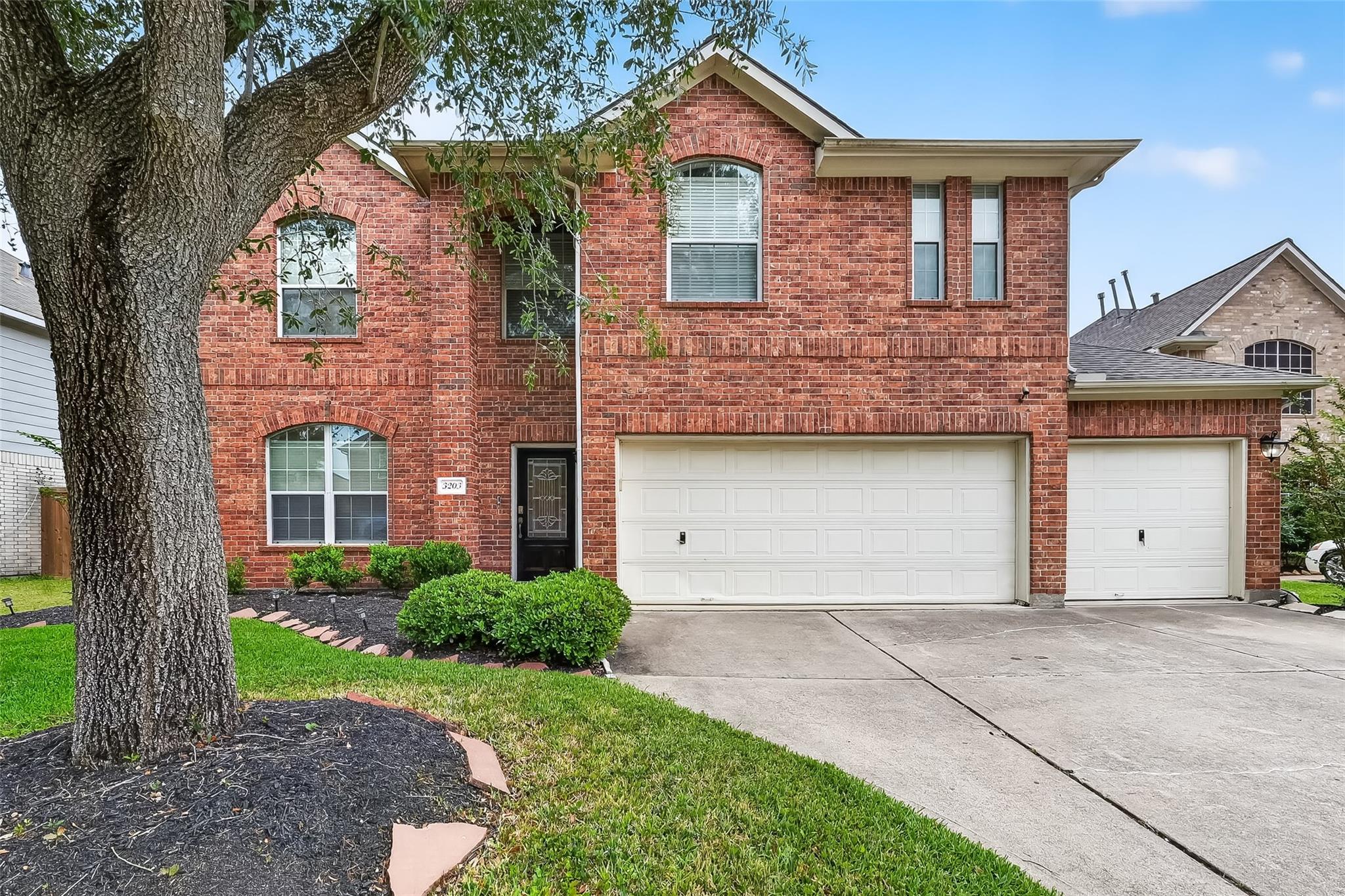 3203 Ruffin Green Ct, Fresno, TX, 77545